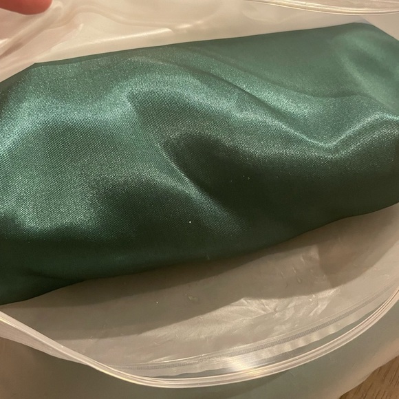 Homiest 3pcs Satin Sheets Set Luxury Silky Satin Bedding Set Deep Pockets - Picture 8 of 11